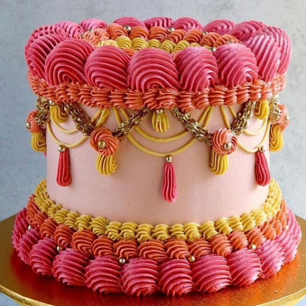Royal Diwali Lambeth Cake