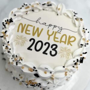 Classic Happy New Year Cake