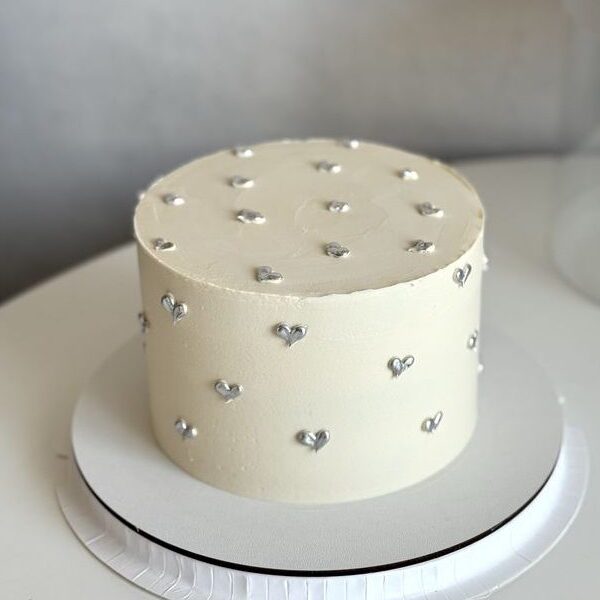 Silver Romance Pearl Cake