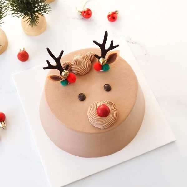 Little Reindeer Festive Cake