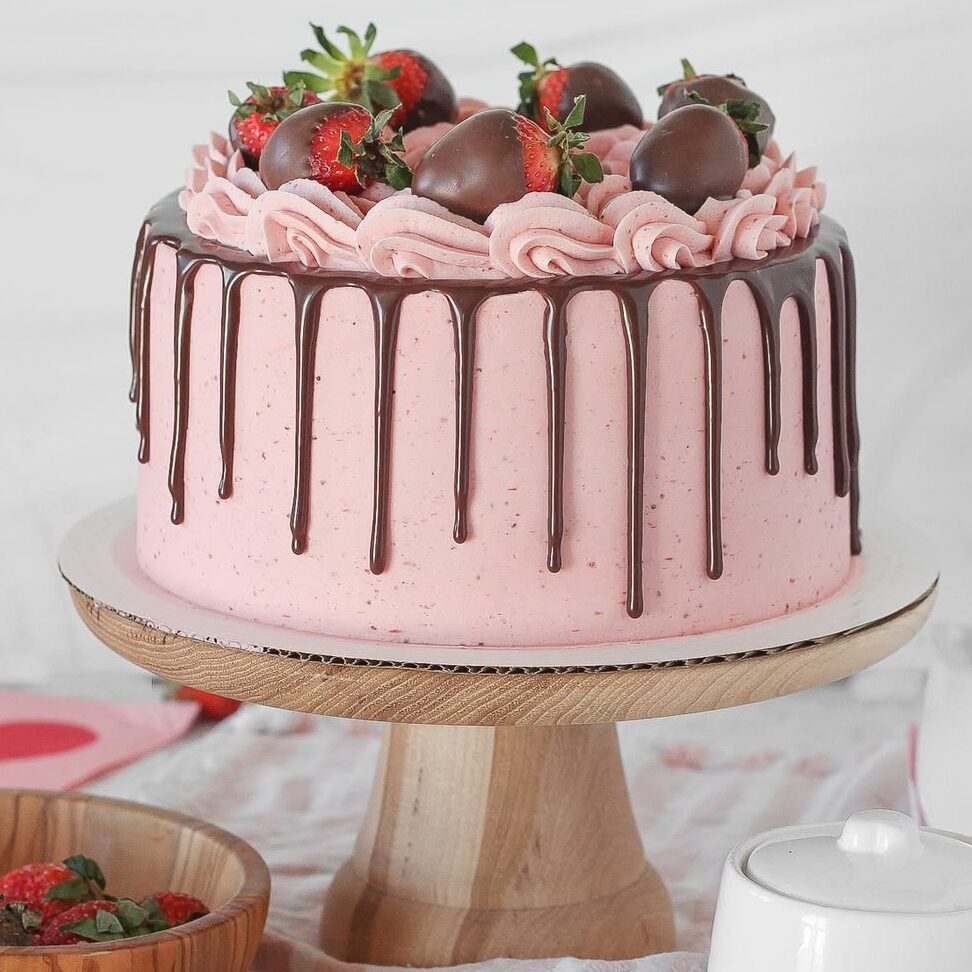 chocolate-strawberry-cake