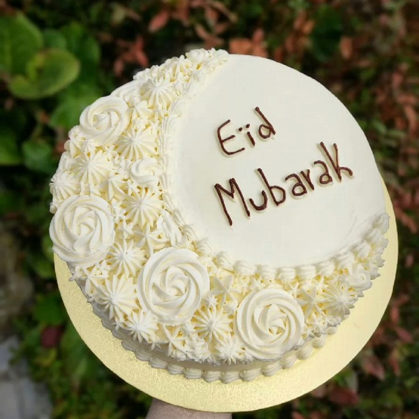 Crescent Moon Eid Cake