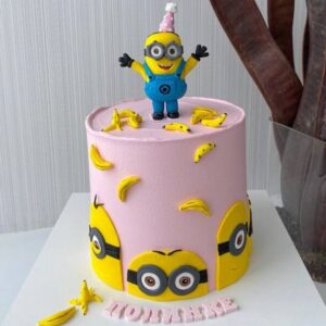 Minion Banana Cake