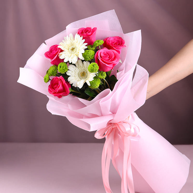 pastel-floral-bouquet-n-cake-combo-9721340co-B.jpg